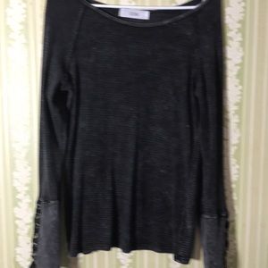 Able brand lace up cuff thermal